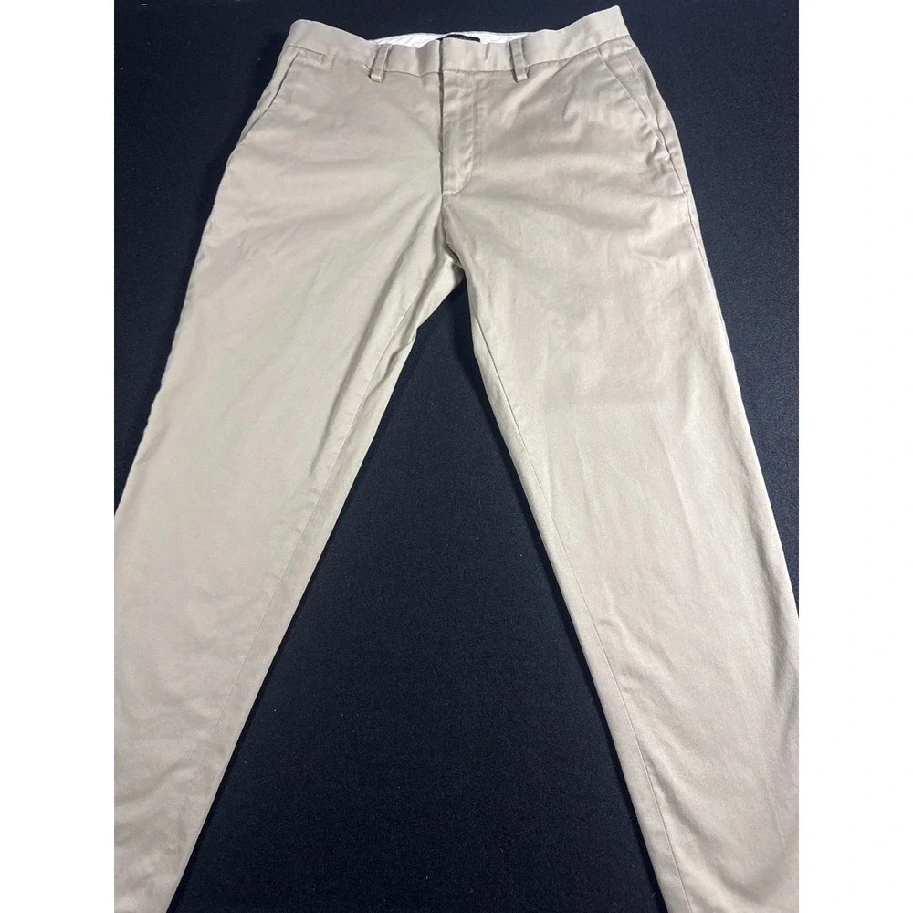 Banana Republic Mens 31x32 Tapered Fit Khaki Chino Pants Tailoring Performance